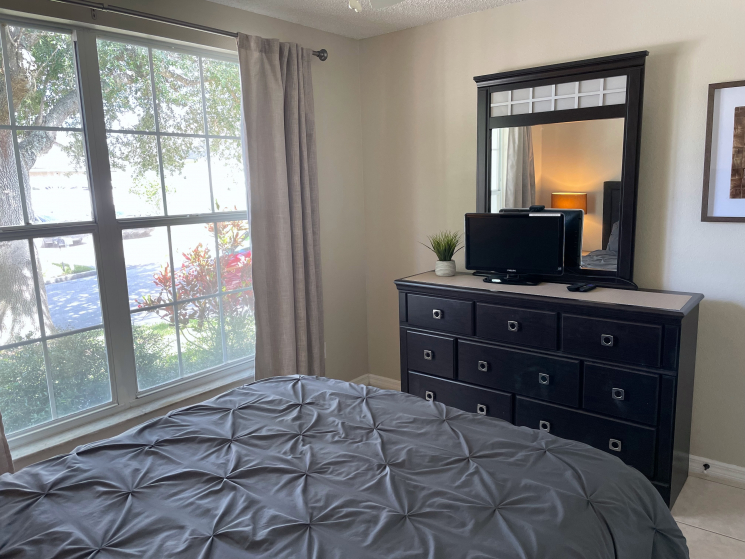 Queen Bedroom