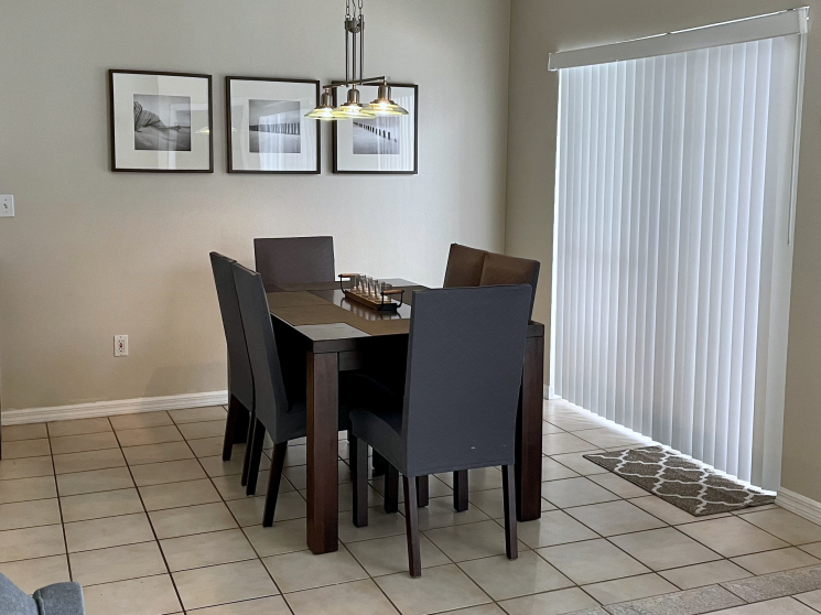 Dining Area Dining Area